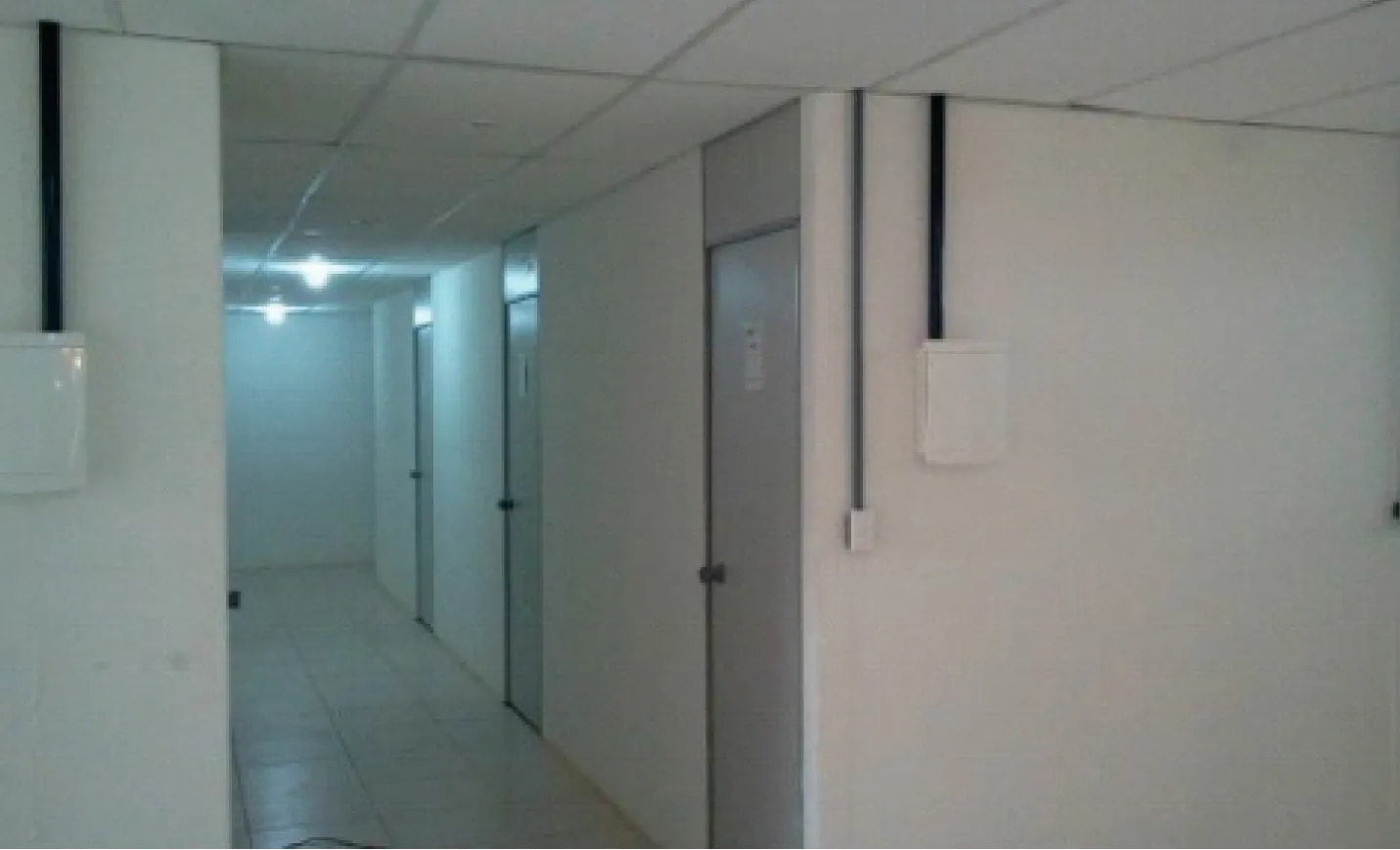 Interior de construção modular empresarial