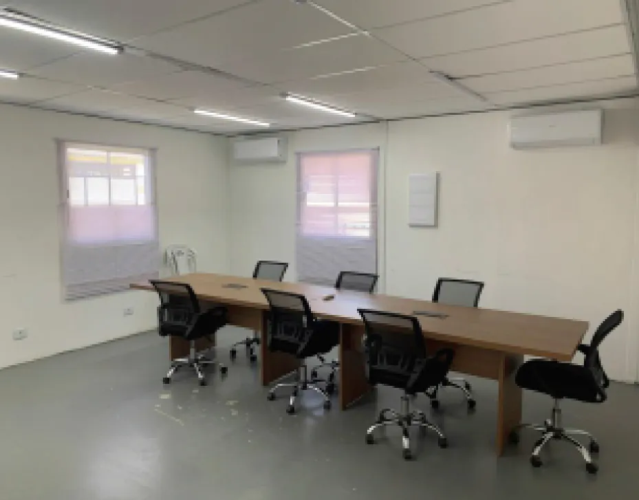 Construção modular com acabamento interno
